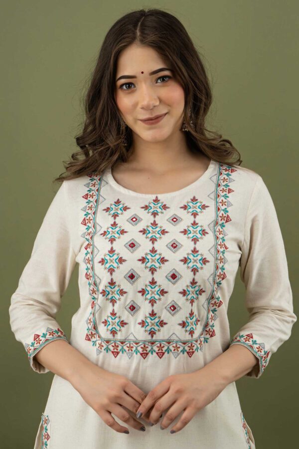 Women Hand Embroidered Kurti with Pant Set (Cotton Flex, White)