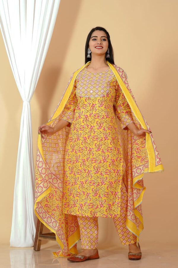 Women Yellow Floral Printed Regular Pure Cotton Kurti Set with Pant & With Dupatta
