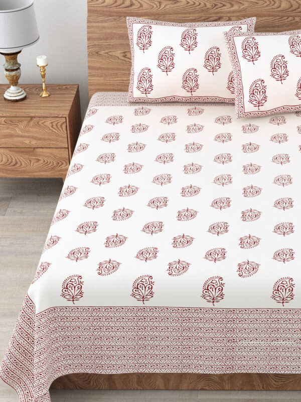 Kaya - Block Print White Base Queen Size Bedsheet(95x108) (White, Red)