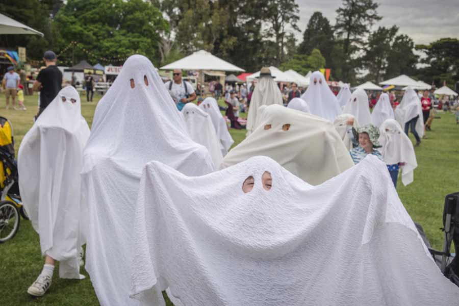 bed sheet ghost