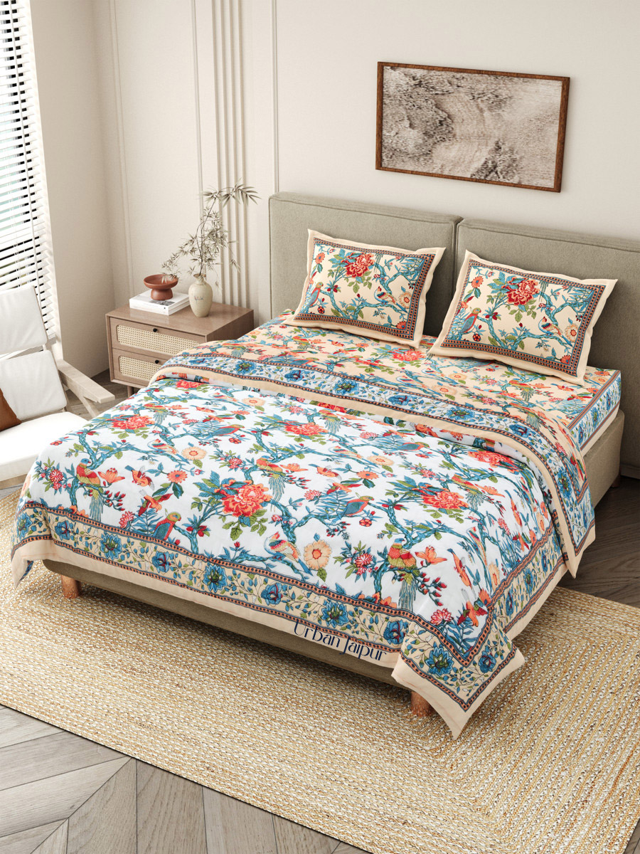 Quilt bedding set with bedsheet annd razai - one bedsheet with 2 pillow covers and 1 quilt