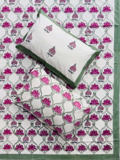 Karigari- Elegant Pink Lotus Jaal Bedsheet with Solid Green Border – King Size