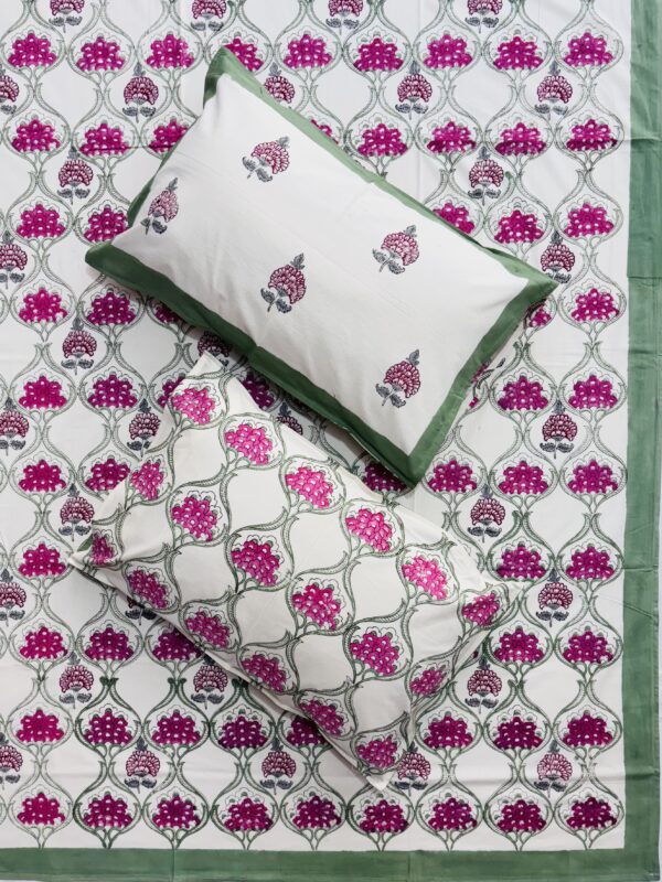 Karigari- Elegant Pink Lotus Jaal Bedsheet with Solid Green Border – King Size