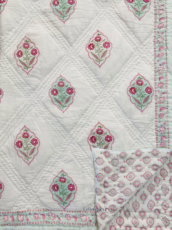 Trivritta - Block Printed Pure Cotton Jaipuri Razai Quilt