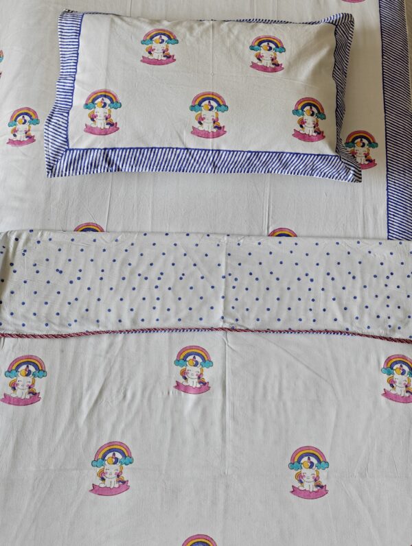 Magical Unicorn Print: Cotton Dohar For Kids (40x60 Inches)